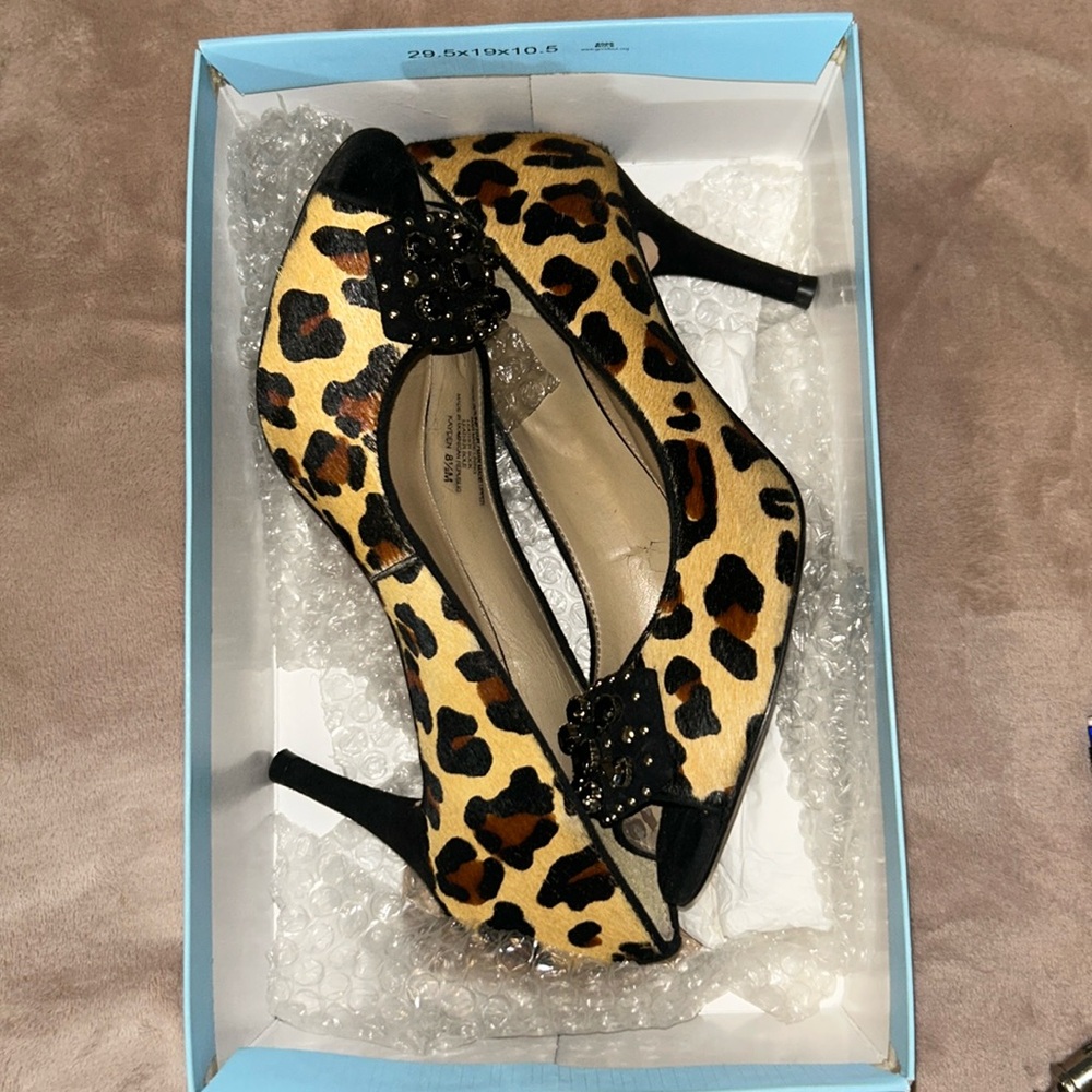 ANTONIO MELANI Pony Hair Leopard Print Peep Toe High Heels Women's Size 8.5